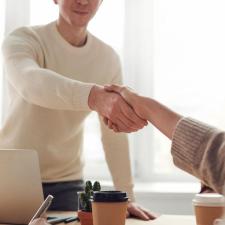 Using Your Online Presence to Overcome the Fears of Prospective Clients